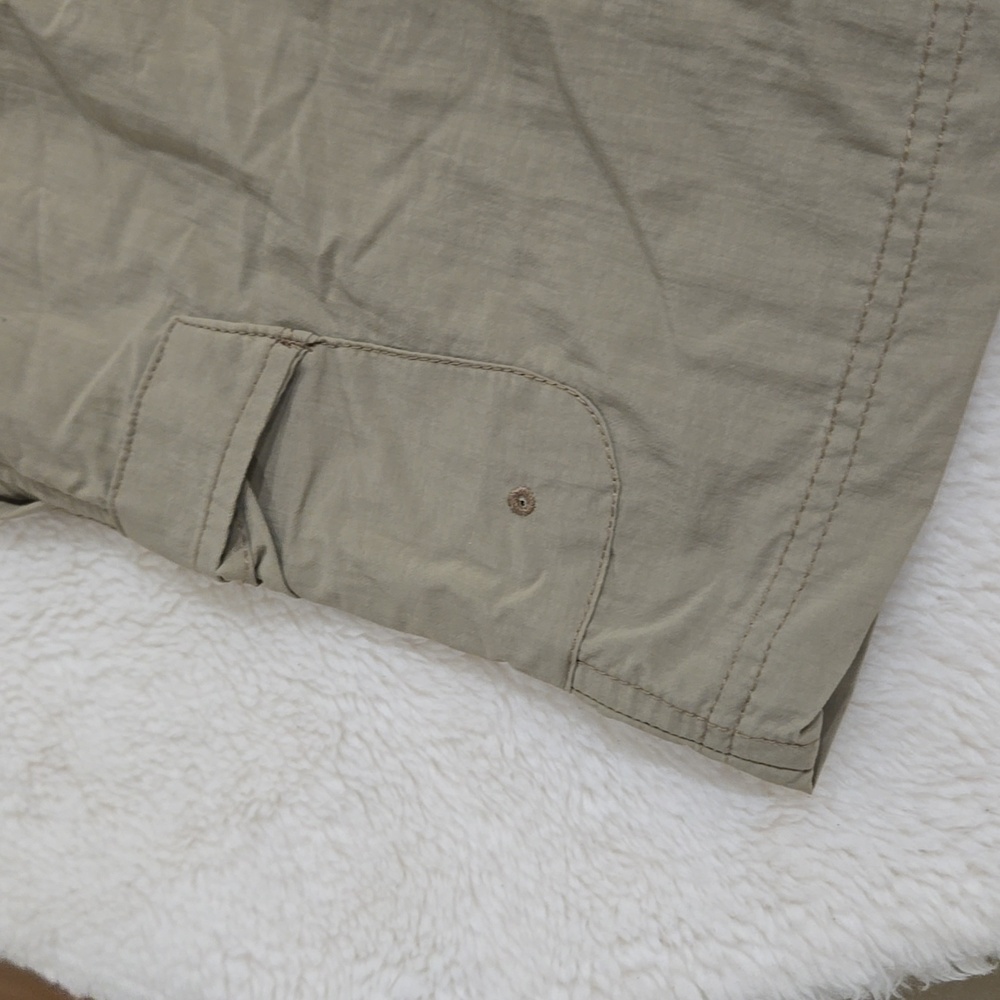 Columbia Women's Shorts - Picture 5 of 9
